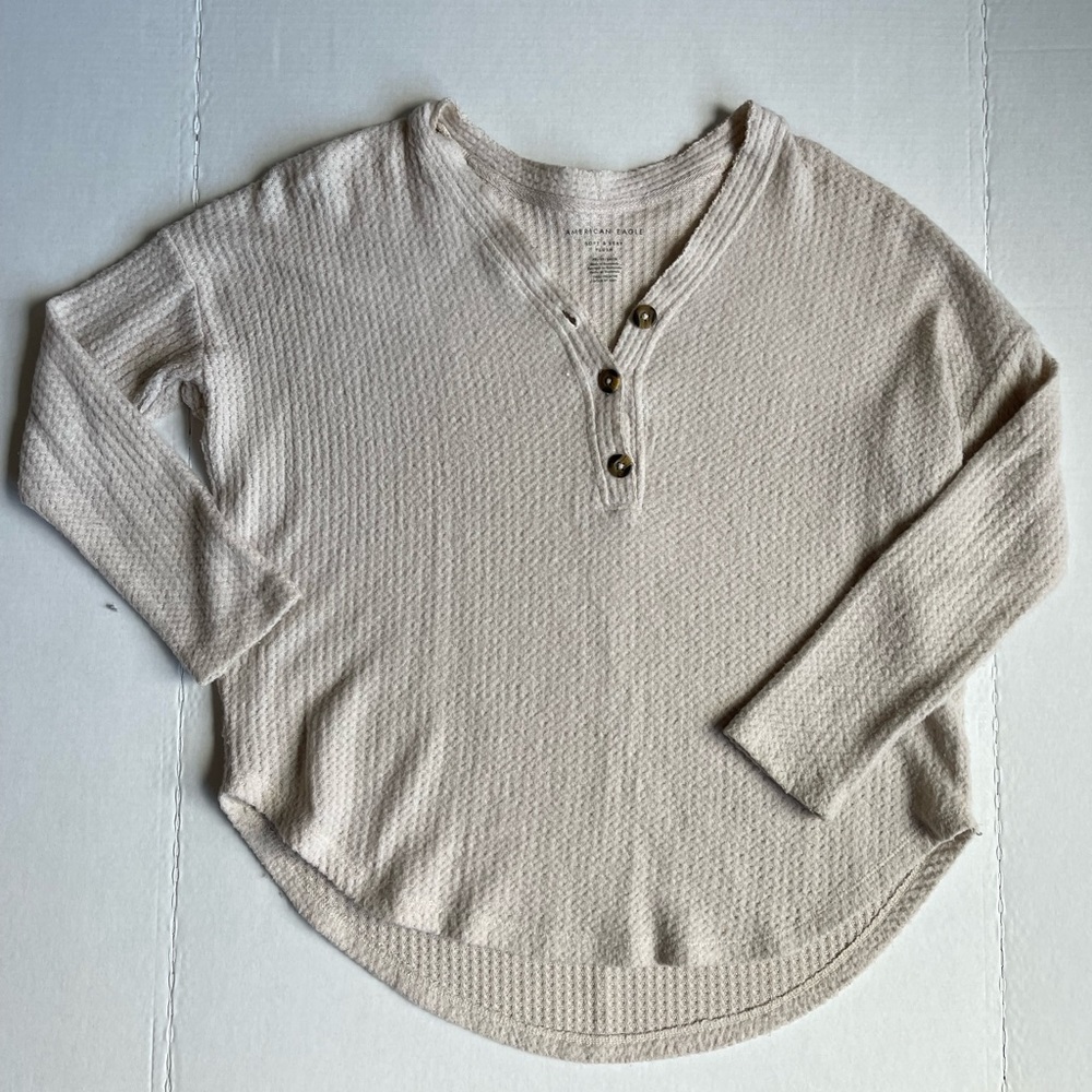American Eagle Beige Sweater